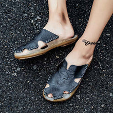 Load image into Gallery viewer, Men&#39;s Soft Leather Sandals